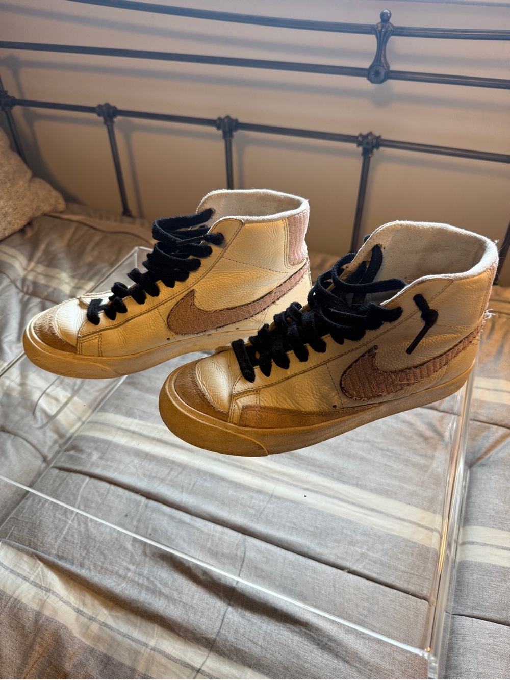 Nike Women's High-Top Sneakers in Cream, light pink and Black
